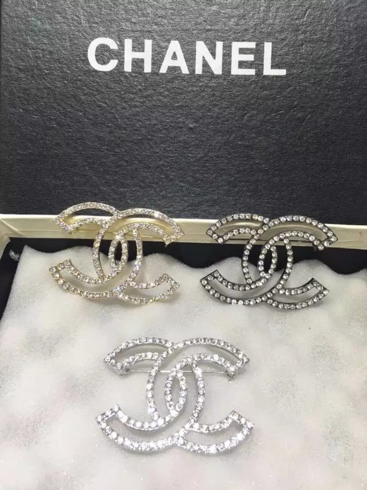 Spilla Chanel Modello 252